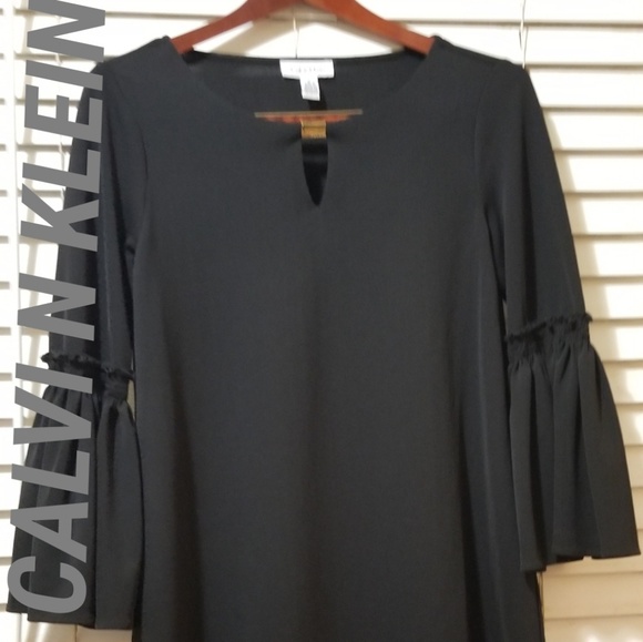 Calvin Klein Tops - AUTH CALVIN KLEIN BLACK KEY HOLE BLOUSE SZ S